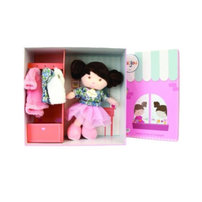 El armario de mi primera muñeca: Emilie y su ropa DOUDOU ET COMPAGNIE El armario de mi primera muñeca: Emilie y su ropa DOUDOU ET COMPAGNIE